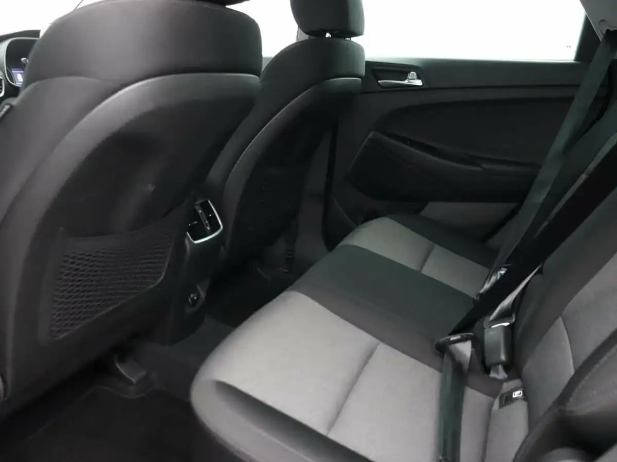 2019-hyundai-tucson-16crdi-se-nav-115ps-big-12