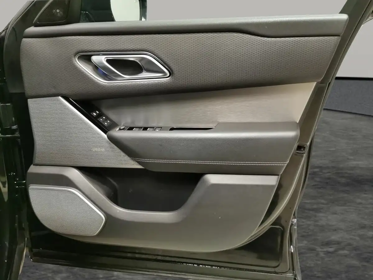 2021-land-rover-range-rover-velar-20-d200-velar-edition-big-30