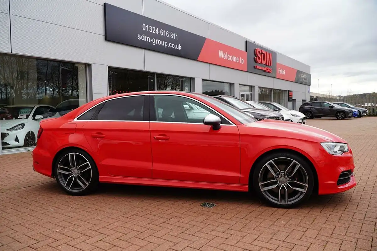 2015-audi-s3-20-tfsi-saloon-4d-s-tronic-big-11