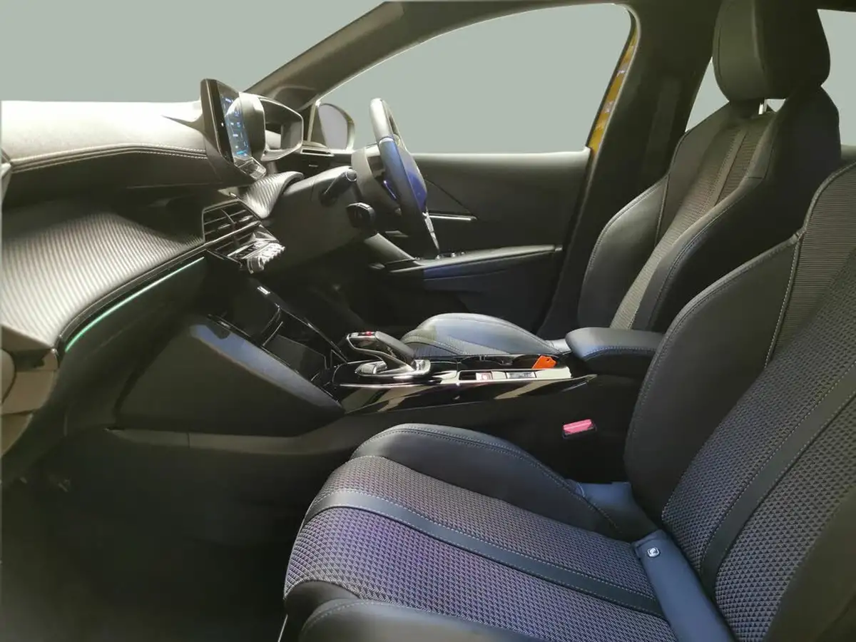 2021-peugeot-208-e-gt-50kwh-big-3