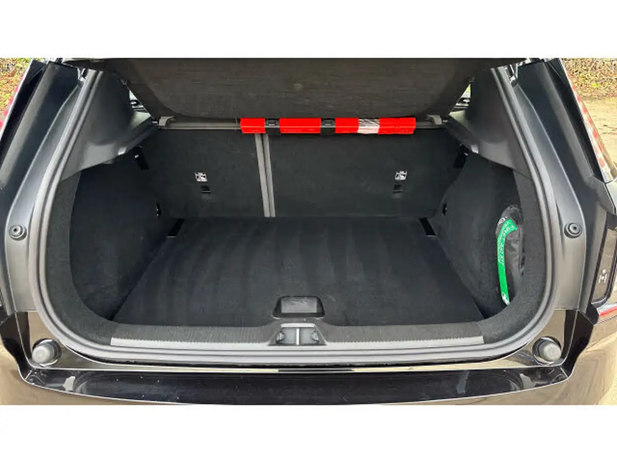 2024-volvo-ex30-e-twin-plus-big-16