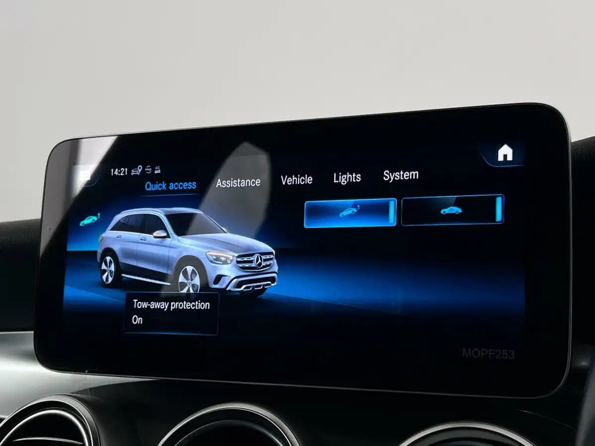 2019-mercedes-benz-glc-class-20d-glc220d-amg-line-station-wagon-5d-4matic-plus-big-31