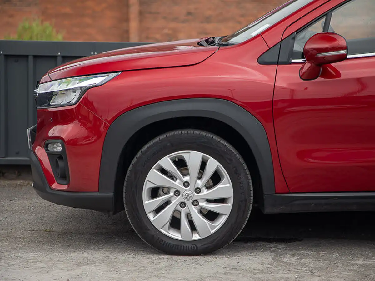 2023-suzuki-s-cross-14-boosterjet-motion-big-16