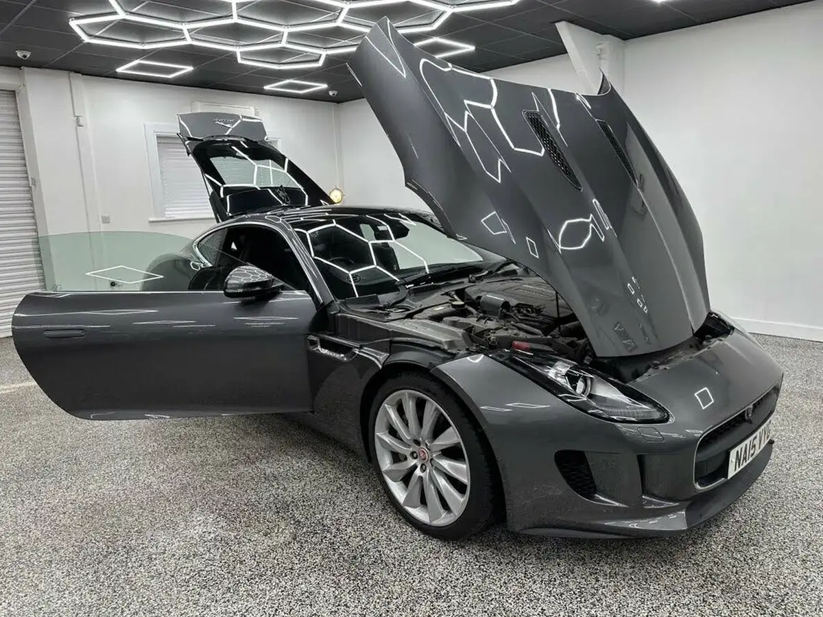 2015-jaguar-f-type-30-v6-coupe-quickshift-big-7
