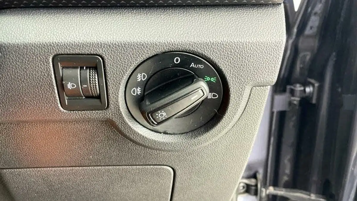 2022-volkswagen-t-cross-10-tsi-se-110ps-big-19