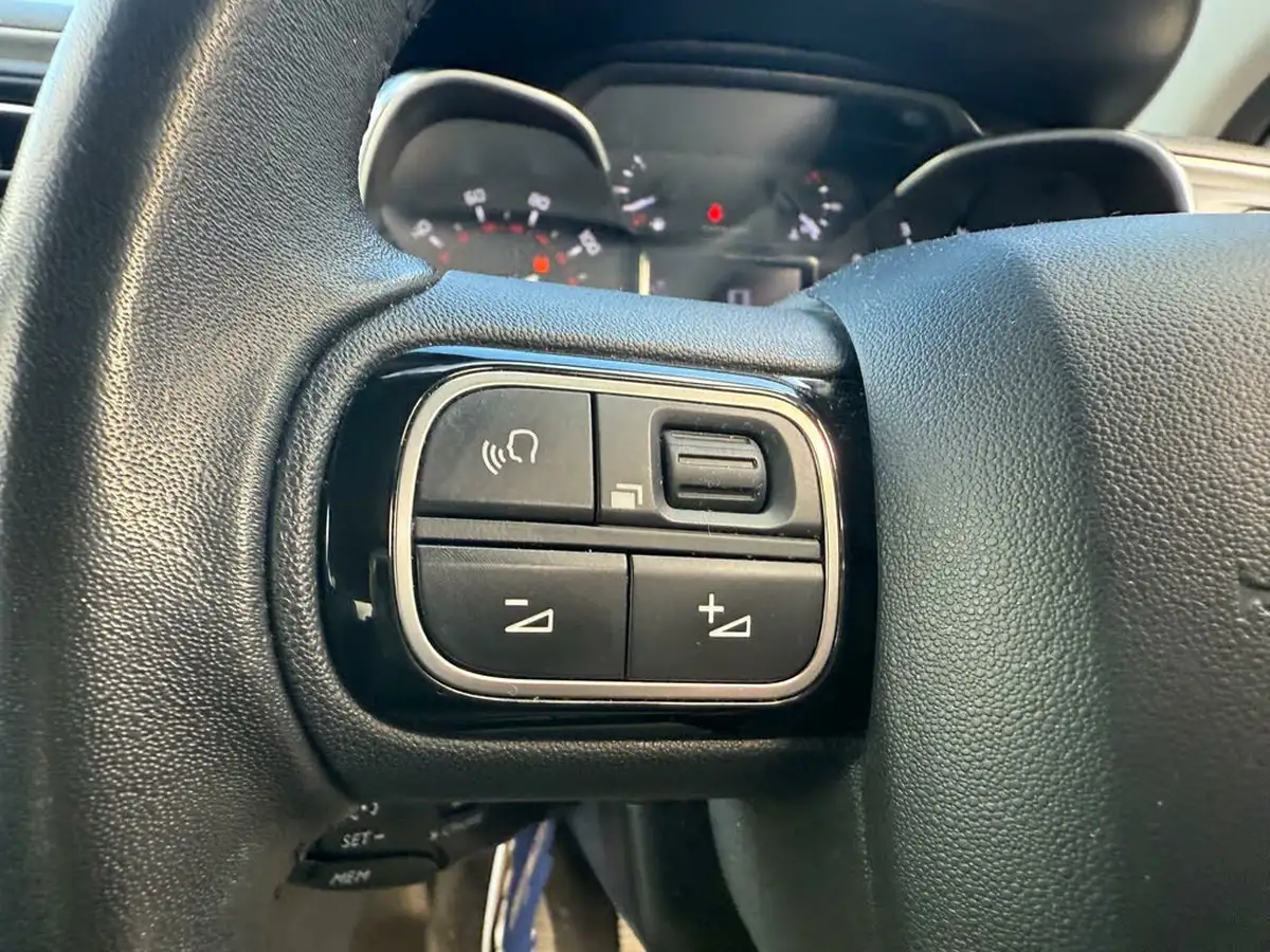 2017-citroen-c3-12-puretech-flair-82ps-big-37