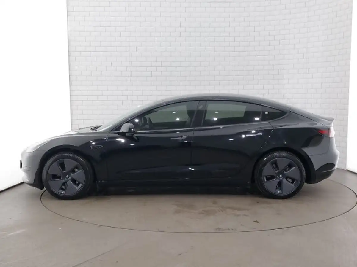 2022-tesla-model-3-e-rwd-big-3