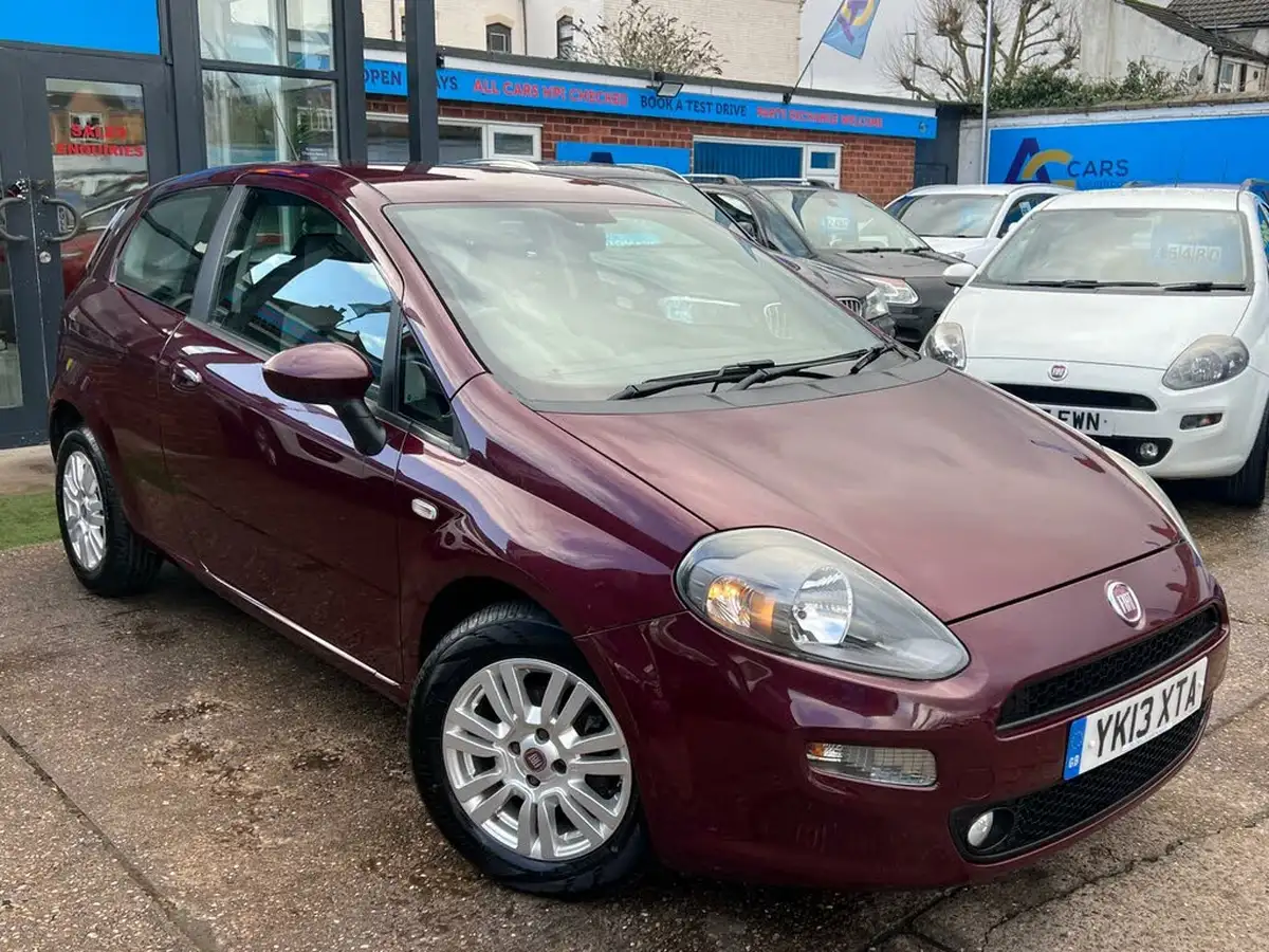 2013-fiat-punto-14-easy-8v-77bhp-brio-3d-big-15