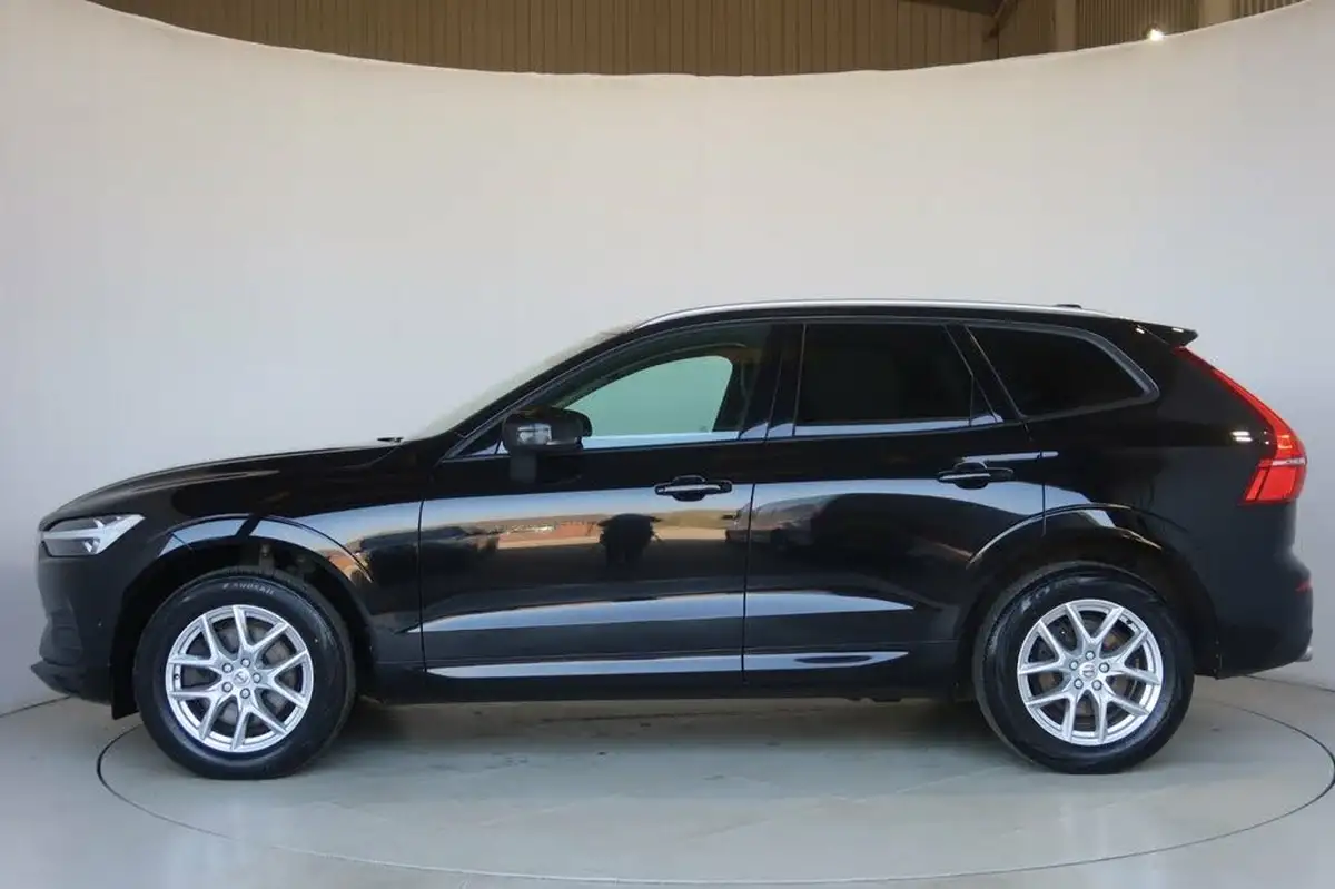 2021-volvo-xc60-20td-b4-momentum-awd-big-13