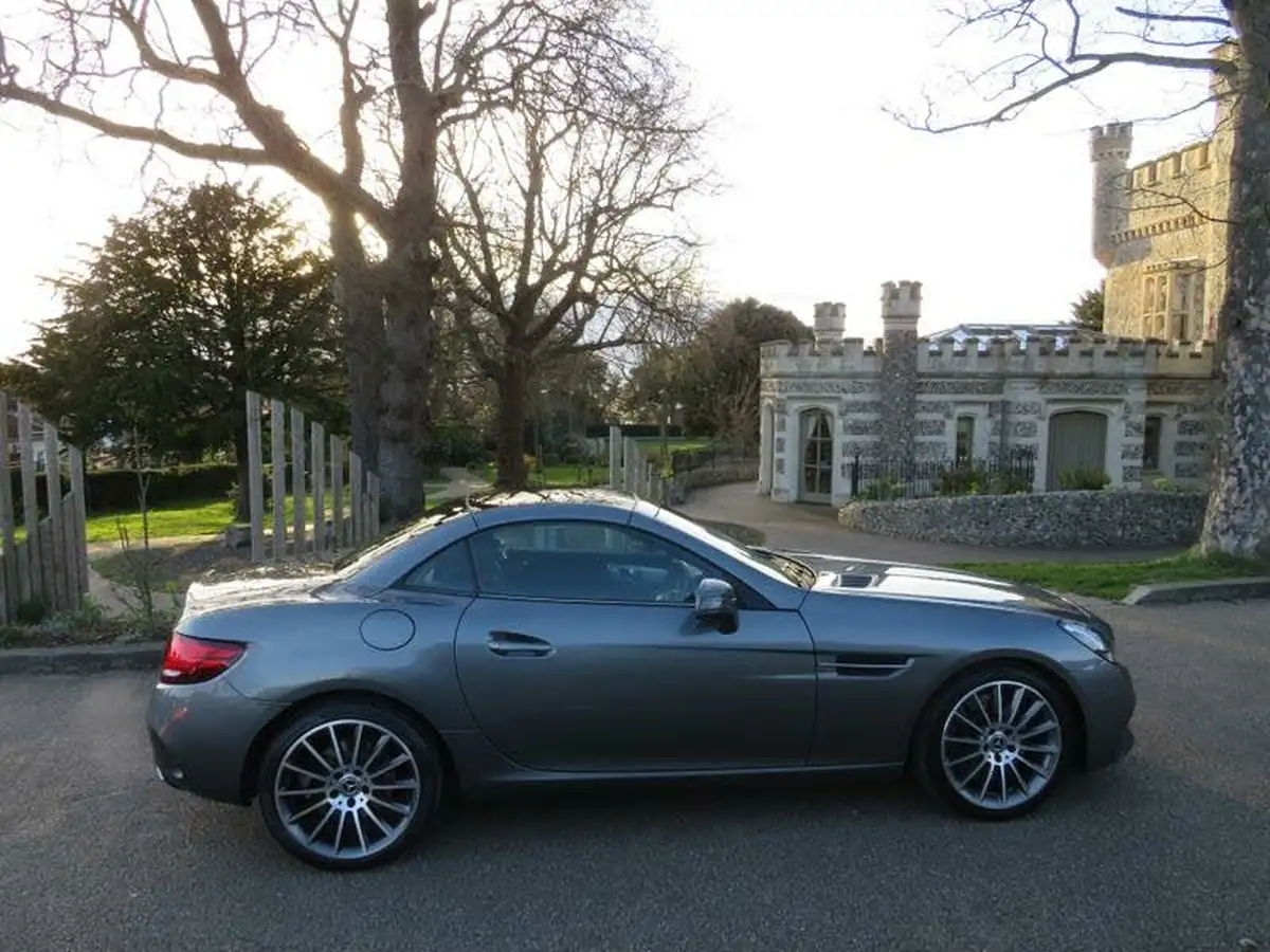 2017-mercedes-benz-slc-21d-slc250d-amg-line-big-11