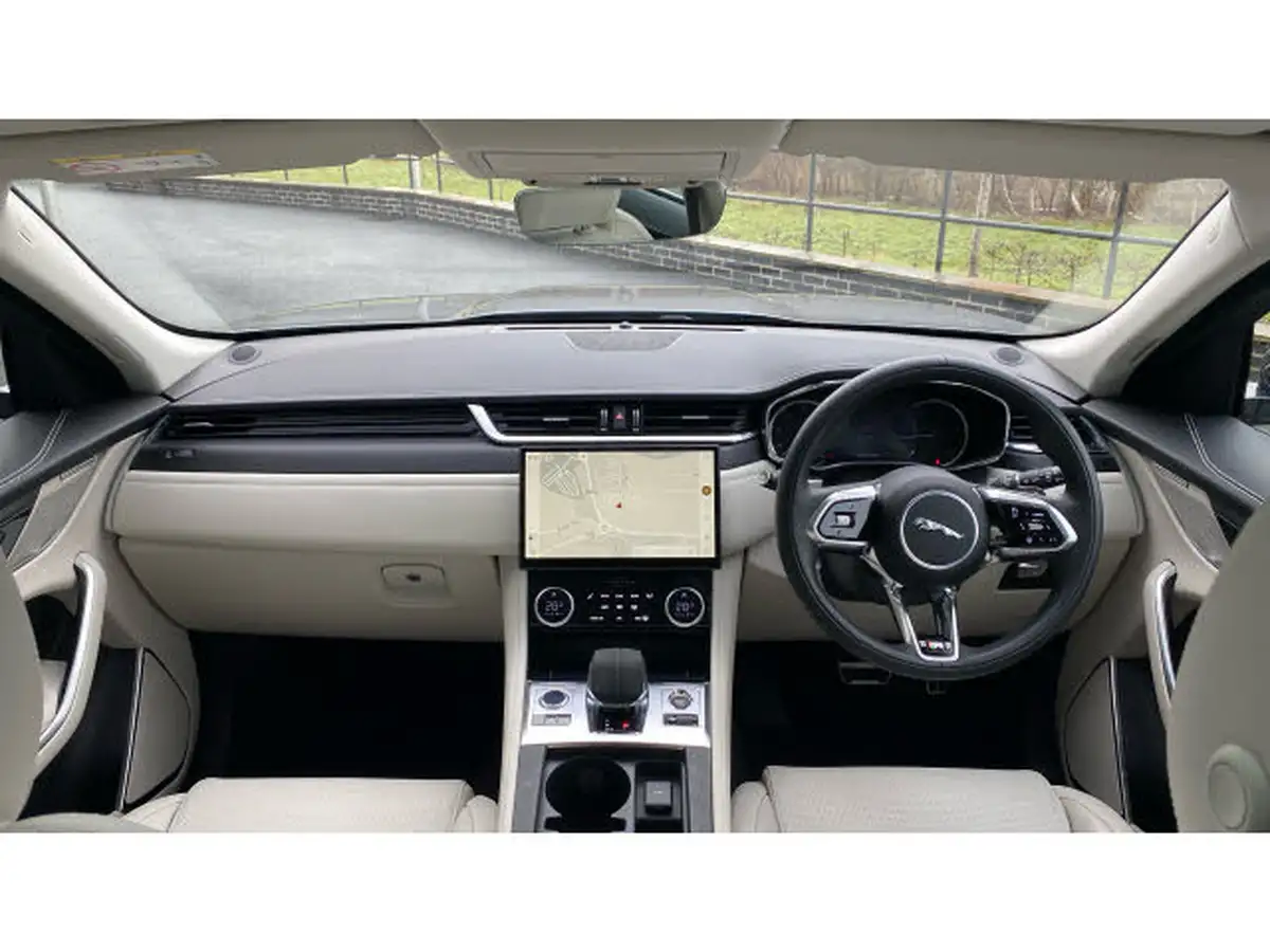 2022-jaguar-f-pace-20-d200-r-dynamic-hse-big-8