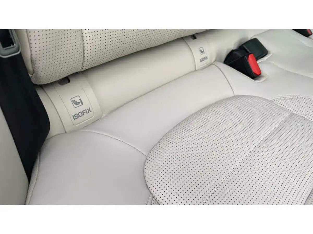 2022-jaguar-f-pace-20-d200-r-dynamic-hse-big-32