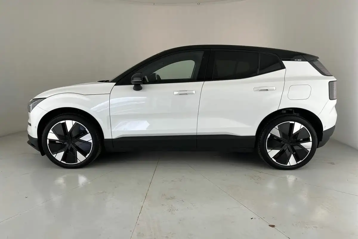 2024-volvo-ex30-e-twin-ultra-big-23
