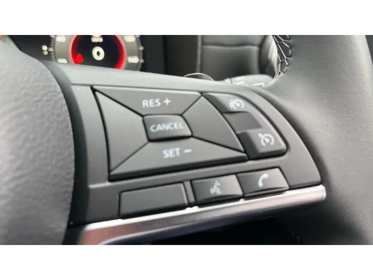 2024-nissan-juke-10-dig-t-n-connecta-dct-big-28