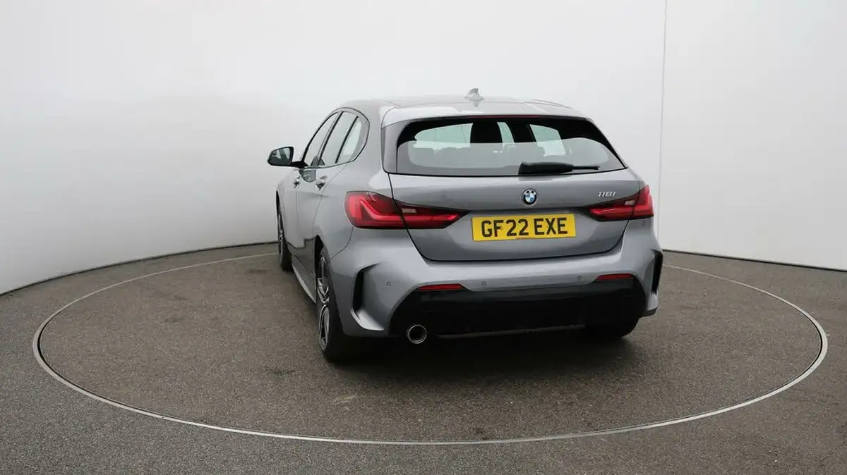 2022-bmw-1-series-15-118i-m-sport-lcp-dct-big-52