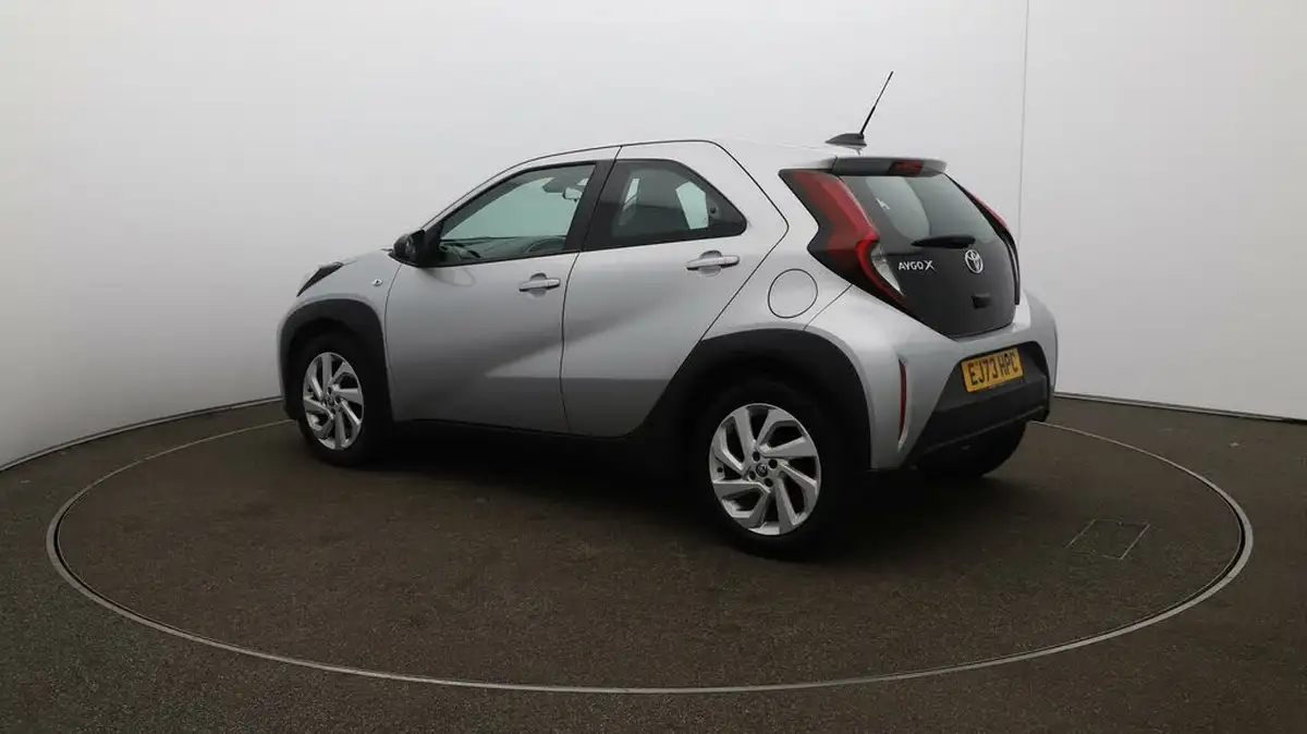 2023-toyota-aygo-x-10-vvt-i-pure-big-33