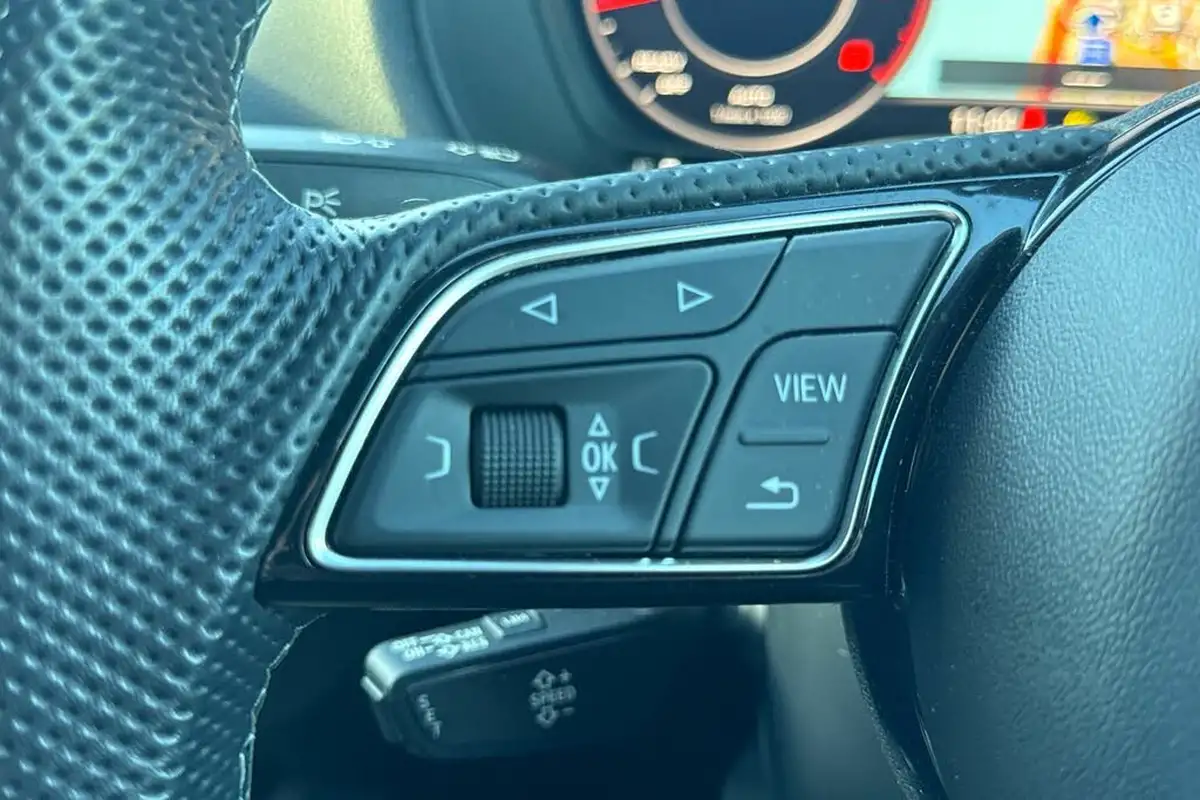 2021-audi-q2-15-35-tfsi-black-edition-big-10