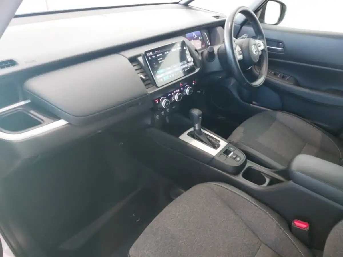 2021-honda-jazz-15-i-mmd-ex-107ps-big-4