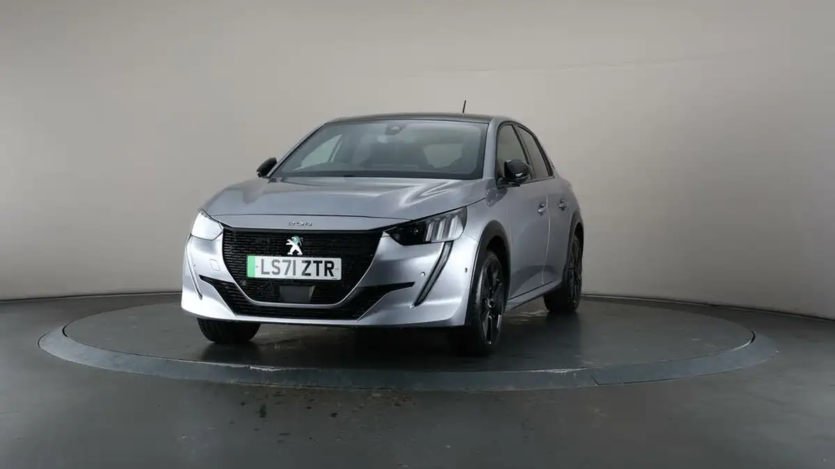 2021-peugeot-208-e-gt-premium-big-47
