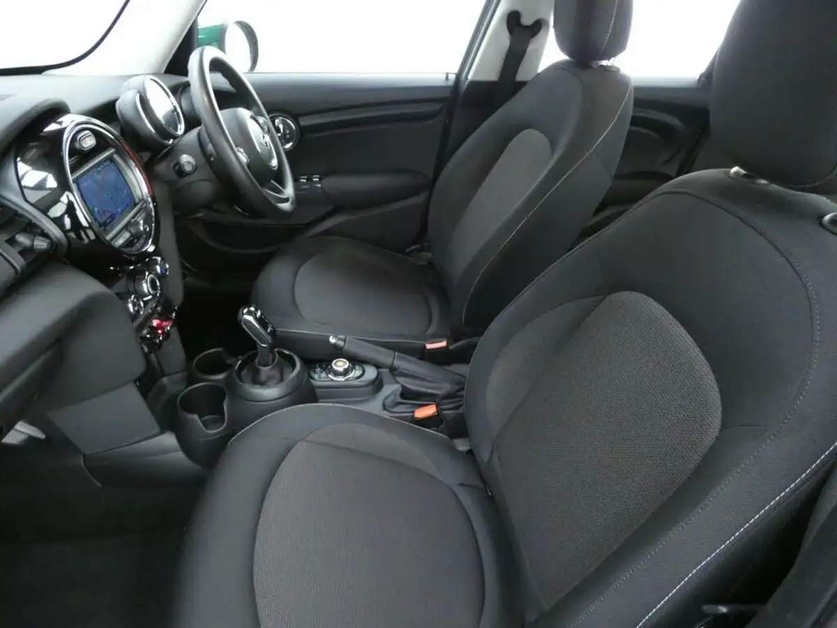 2021-mini-cooper-15-one-classic-series-ii-5d-auto-big-19