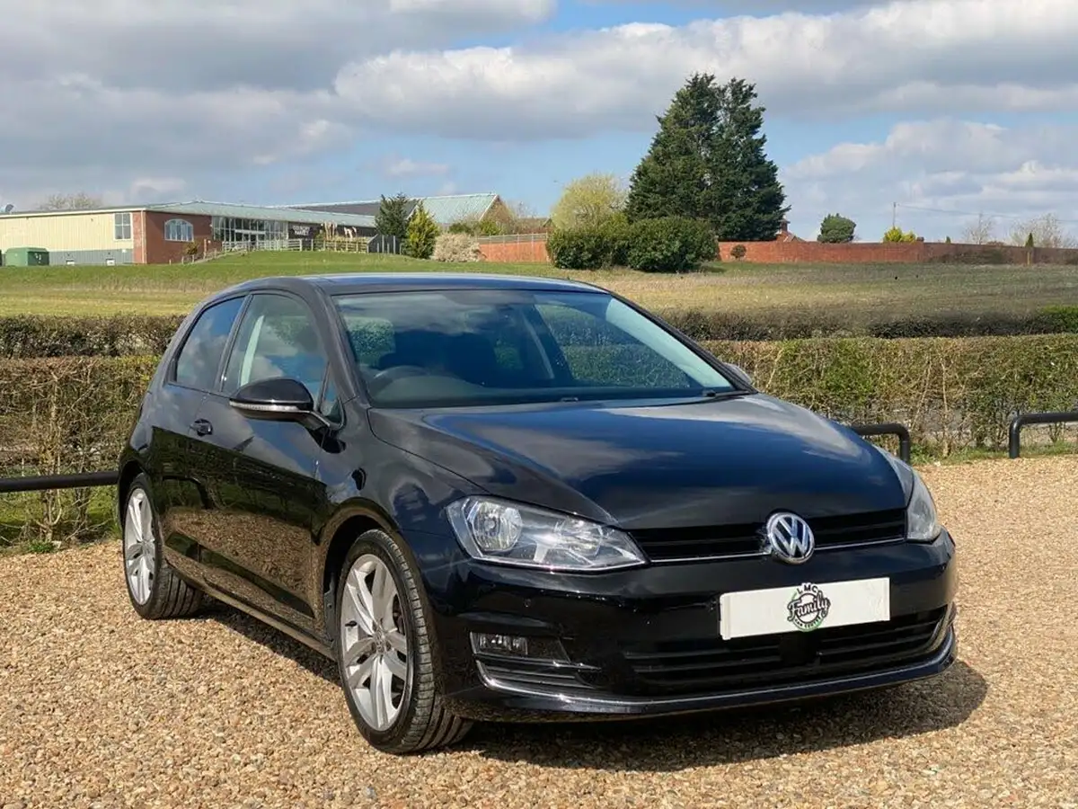 2016-volkswagen-golf-14-tsi-gt-edition-3d-big-2