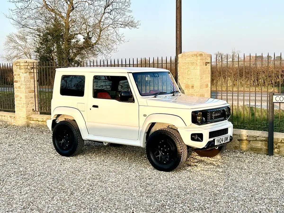 2024-suzuki-jimny-15-light-commercial-allgrip-big-1
