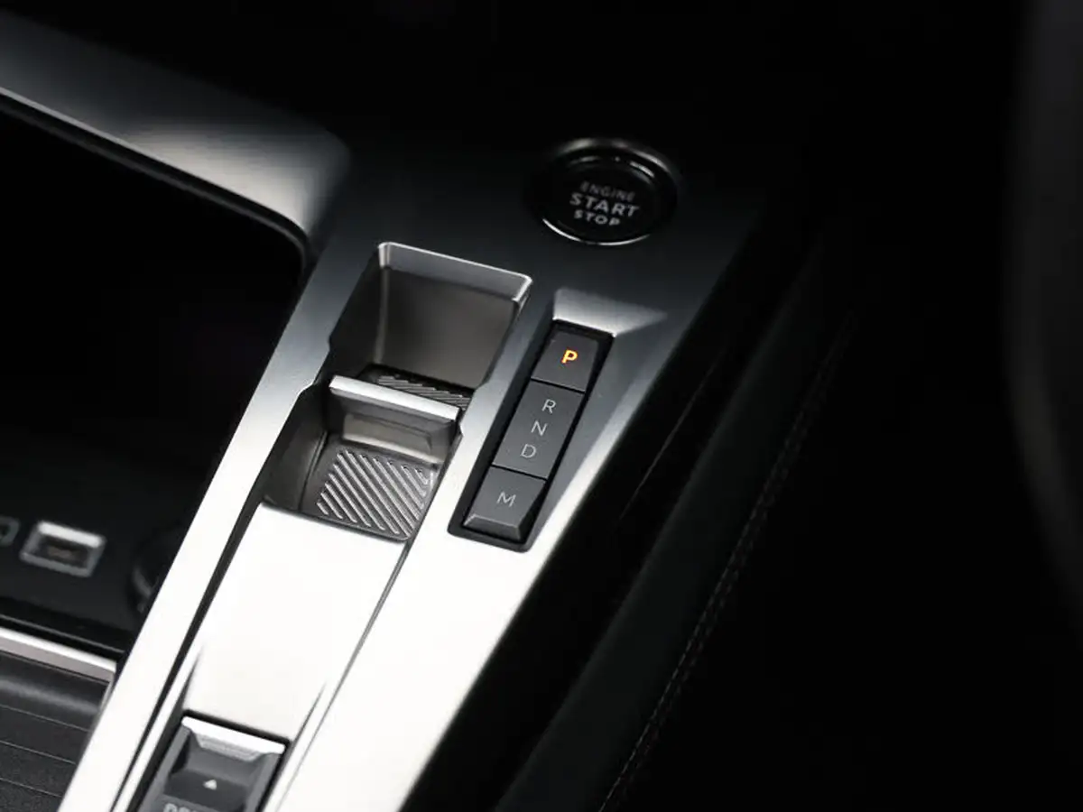 2023-peugeot-308-sw-12-puretech-allure-130ps-ss-eat8-big-11