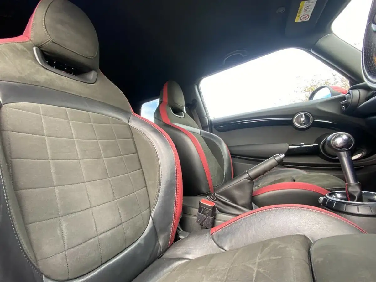2017-mini-cooper-20-john-cooper-works-ss-hatchback-3d-big-18