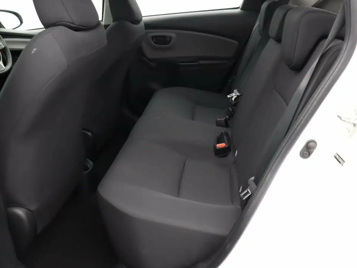 2019-toyota-yaris-10-vvt-i-active-big-10