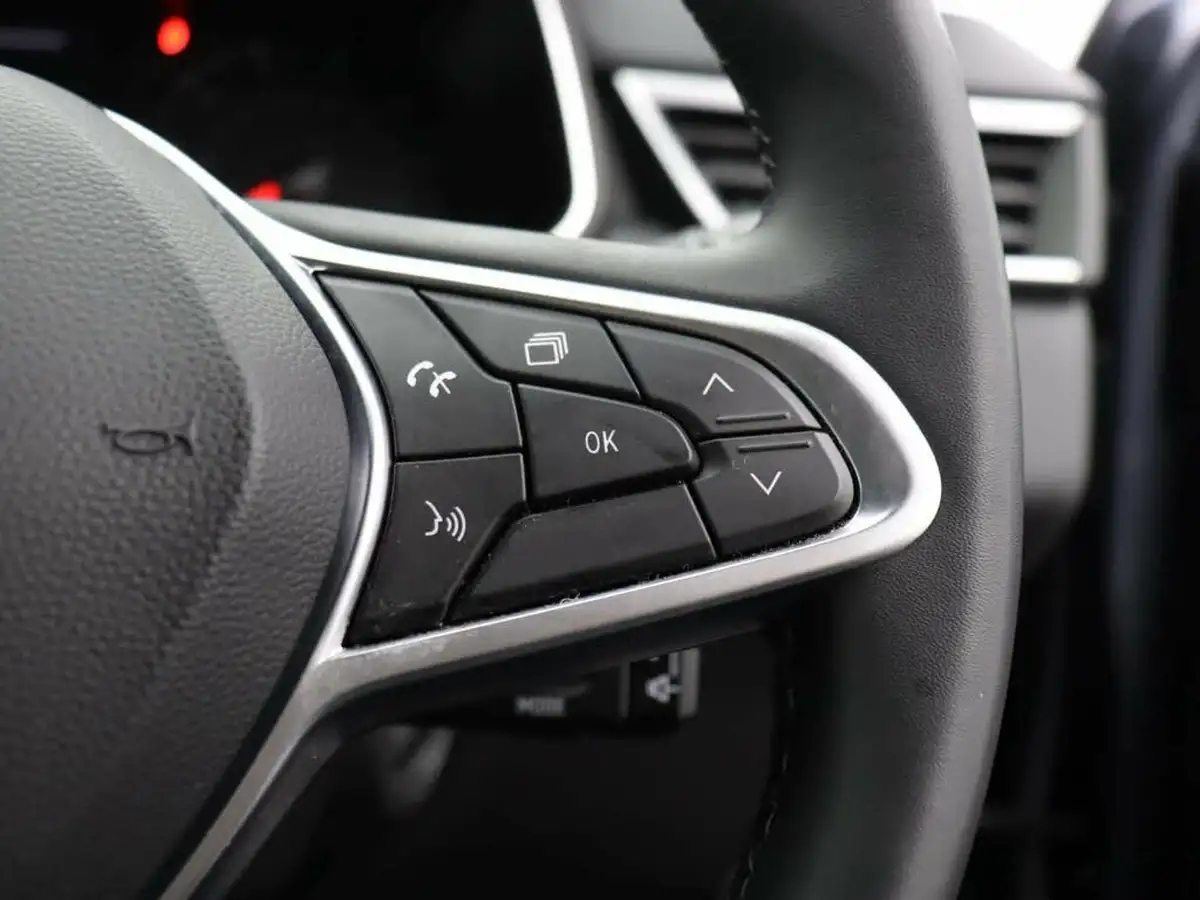 2021-renault-clio-10-sce-play-65ps-big-15