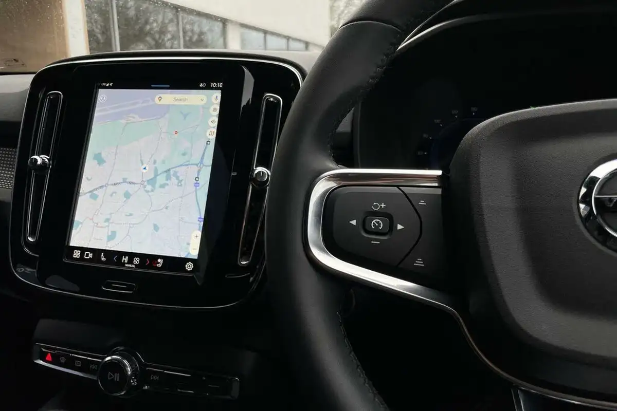 2024-volvo-xc40-20-b4-plus-big-34