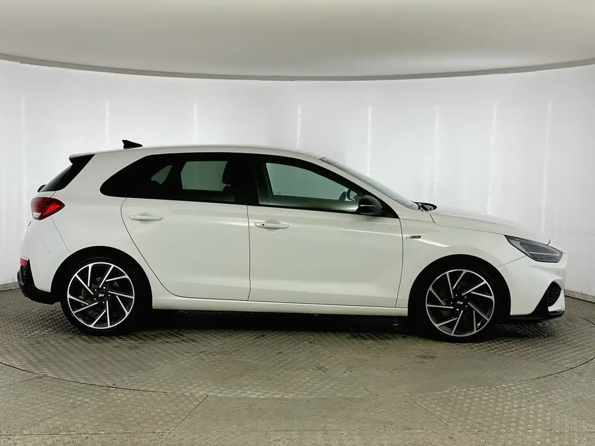 2022-hyundai-i30-15-t-gdi-n-line-hatchback-dct-big-7