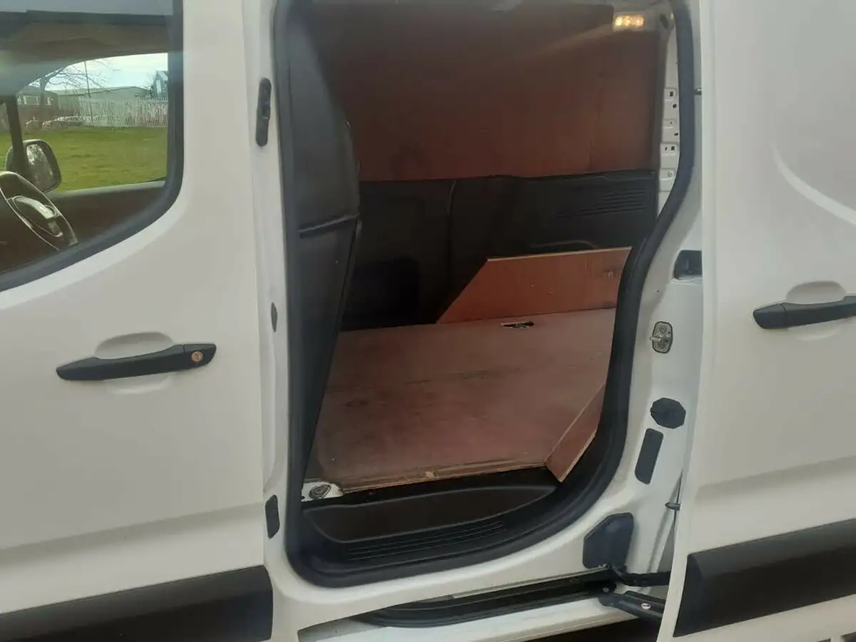 2022-peugeot-partner-15-bluehdi-1000-professional-premium-100pseu6d-big-9
