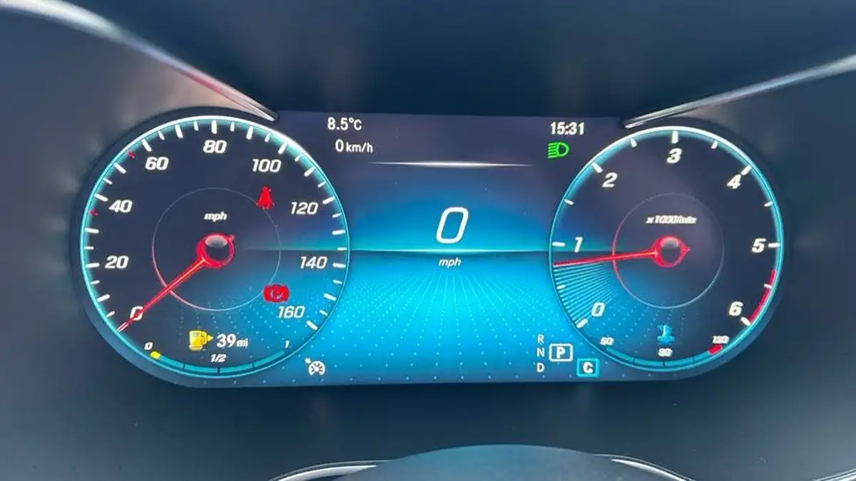 2019-mercedes-benz-c-class-20d-c300d-amg-line-245ps-premiumss-saloon-4d-big-8