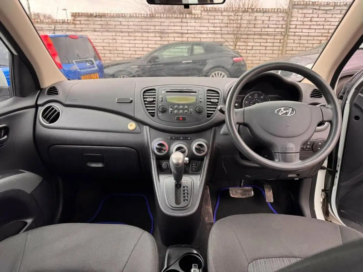 2011-hyundai-i10-12-active-auto-big-10