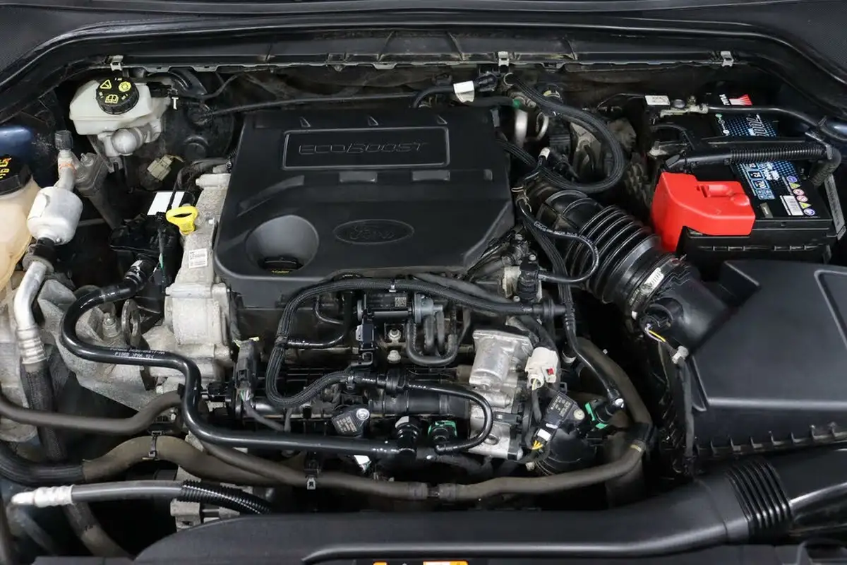 2018-ford-focus-10t-st-line-125ps-hatchback-big-40