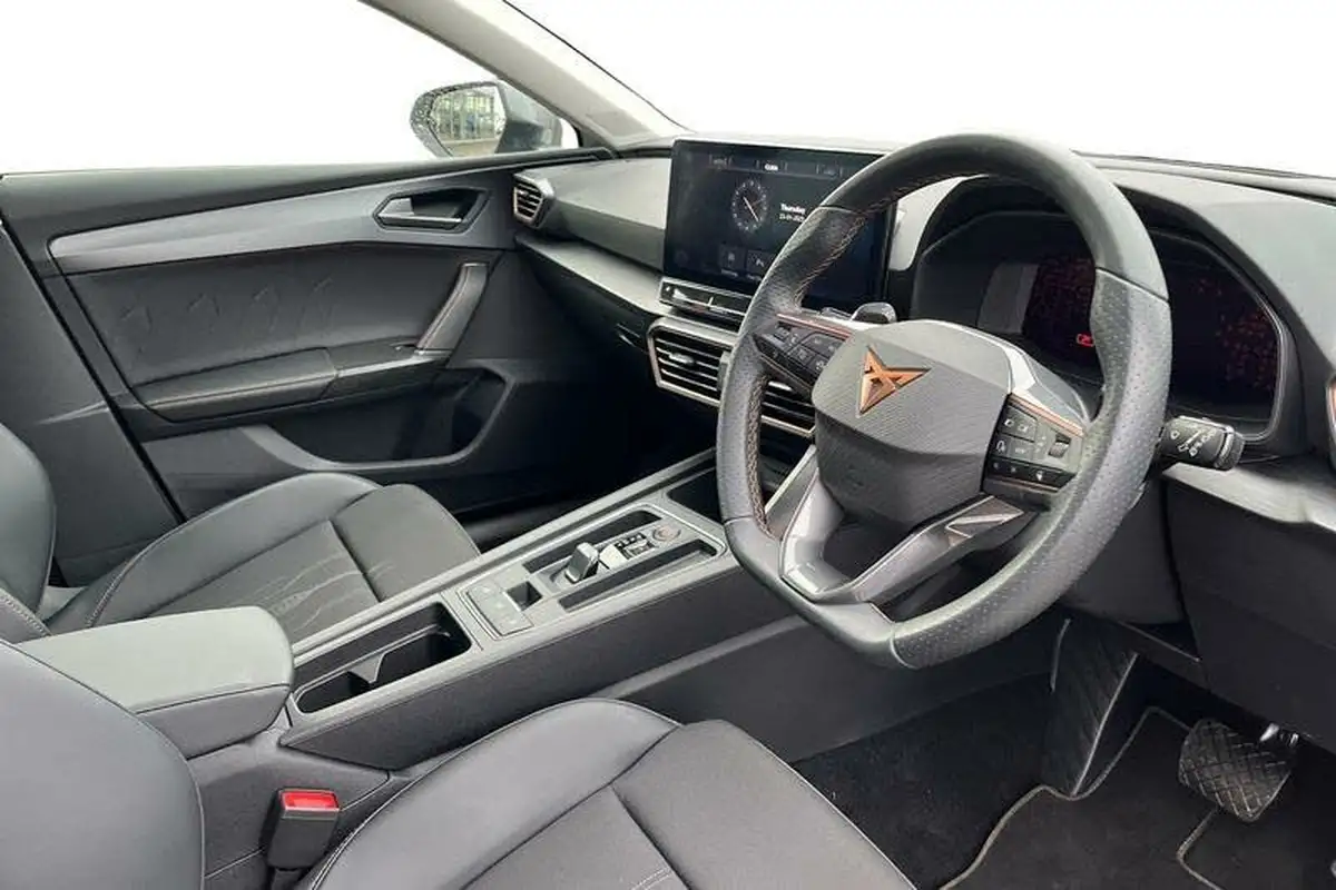 2023-cupra-leon-nf-15-etsi-v1-hatchback-big-8