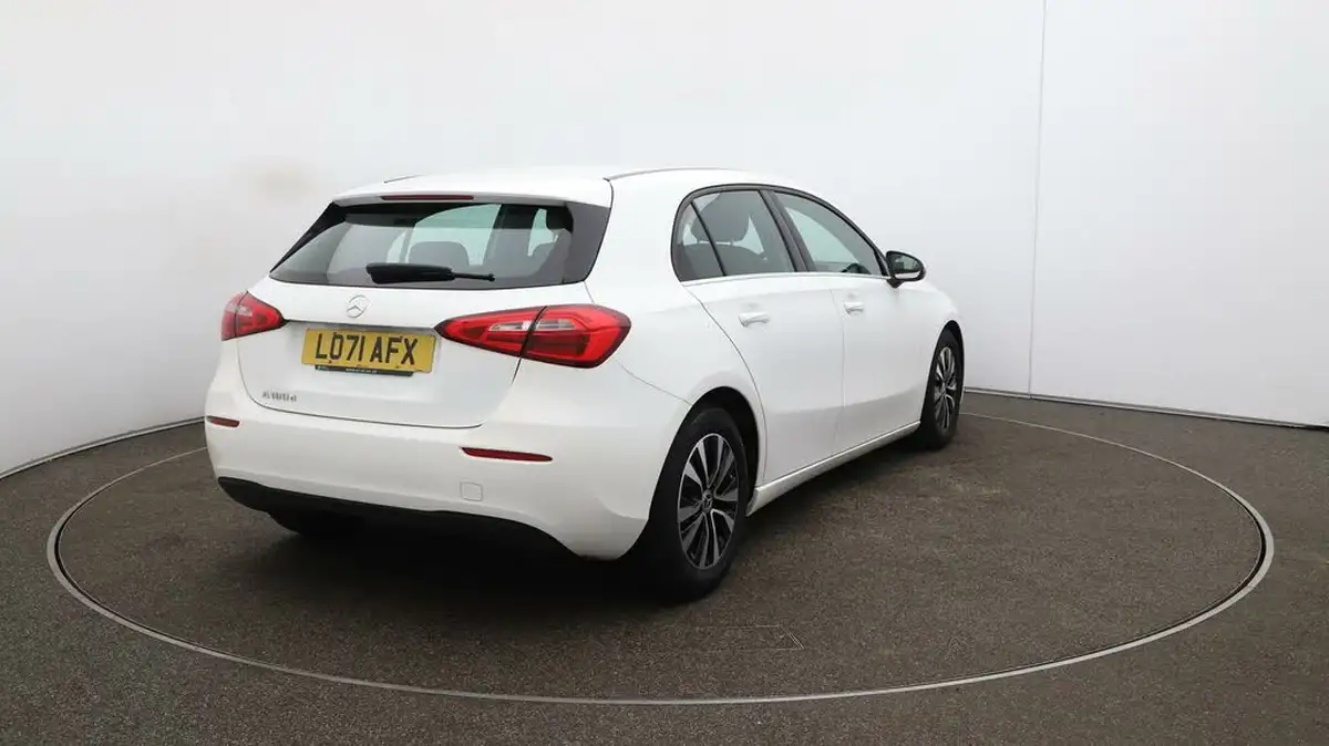 2022-mercedes-benz-a-class-20d-a180d-se-big-52
