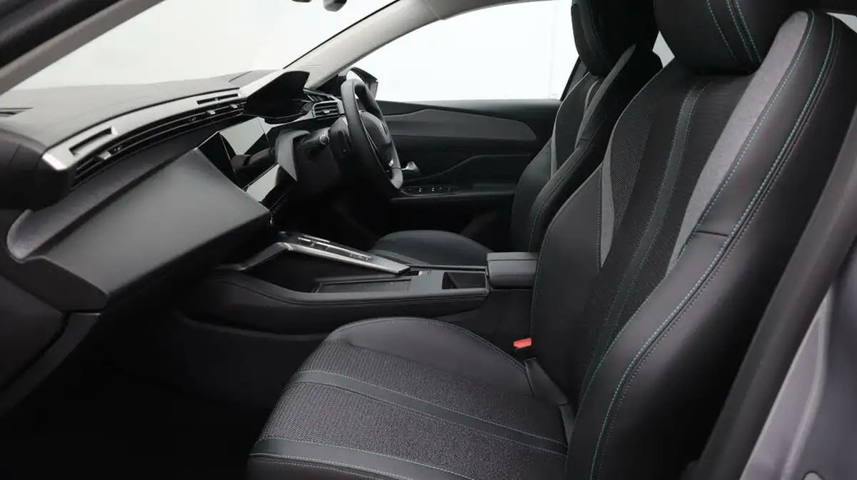 2023-peugeot-308-sw-12-puretech-allure-premium-130ps-big-14
