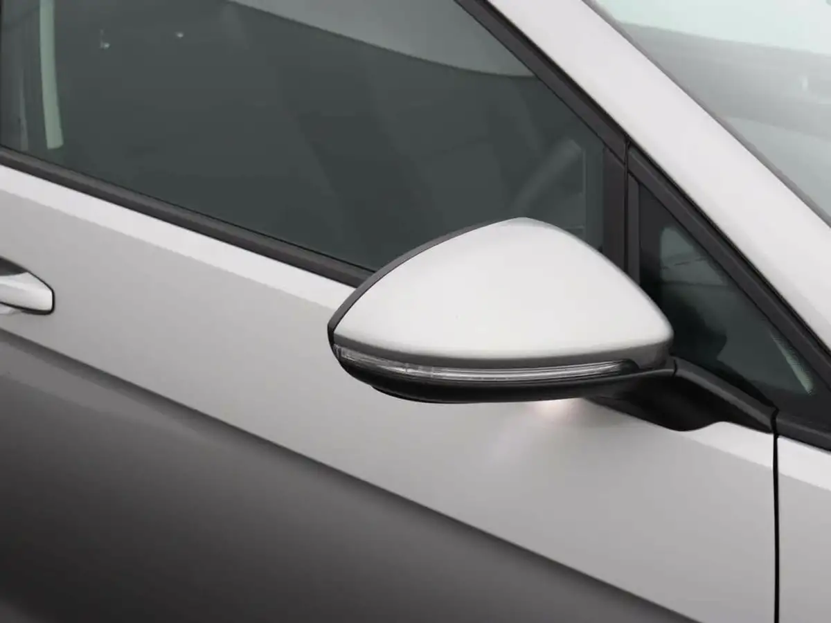 2018-volkswagen-golf-20tdi-se-nav-hatchback-5d-big-56
