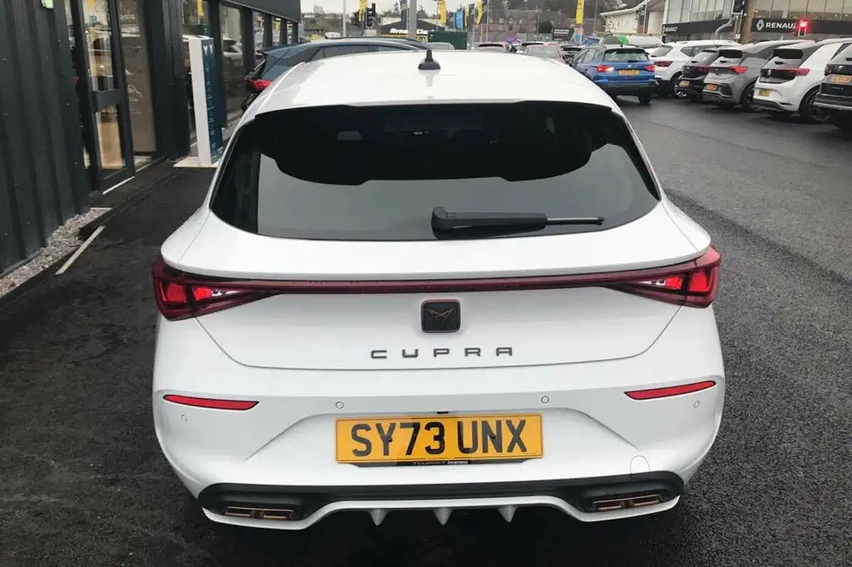 2023-cupra-leon-nf-14-e-hybrid-vz2-design-edition-hatchback-big-10