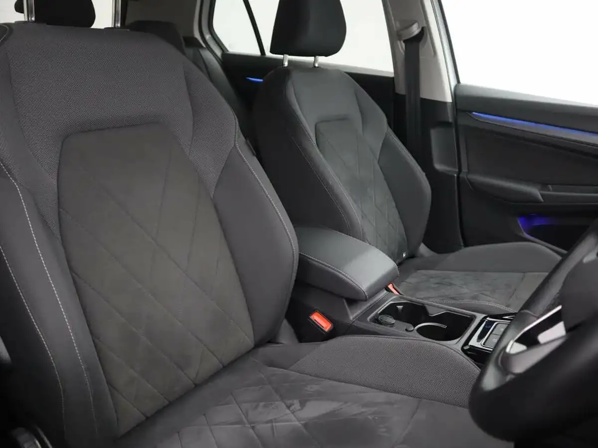 2022-volkswagen-golf-15-tsi-style-edition-150ps-big-10