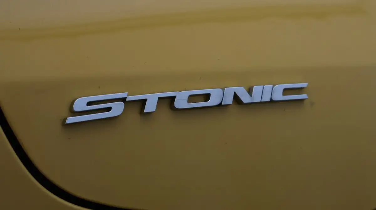 2021-kia-stonic-10-t-gdi-2-99bhp-big-20