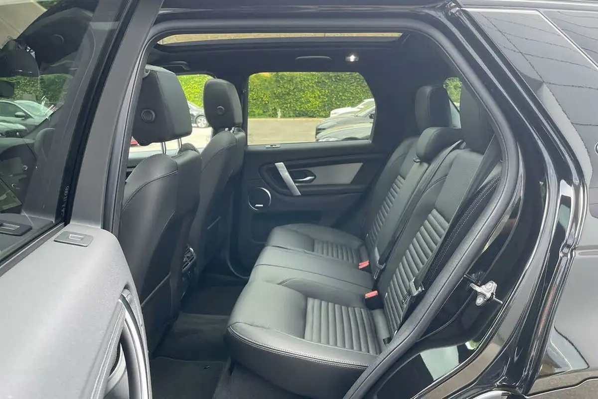 2024-land-rover-discovery-sport-15-p300e-dynamic-se-big-30