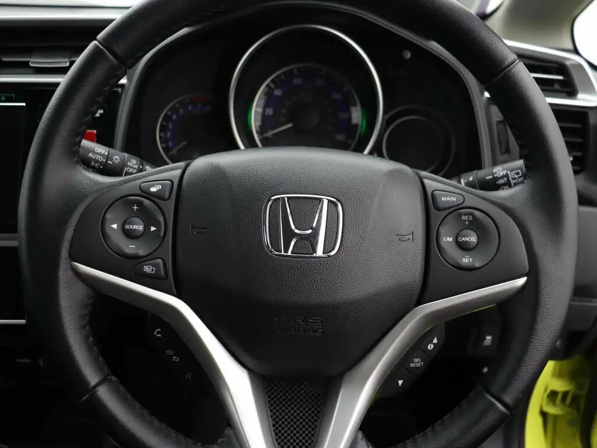 2017-honda-jazz-13-i-vtec-ex-navi-big-39