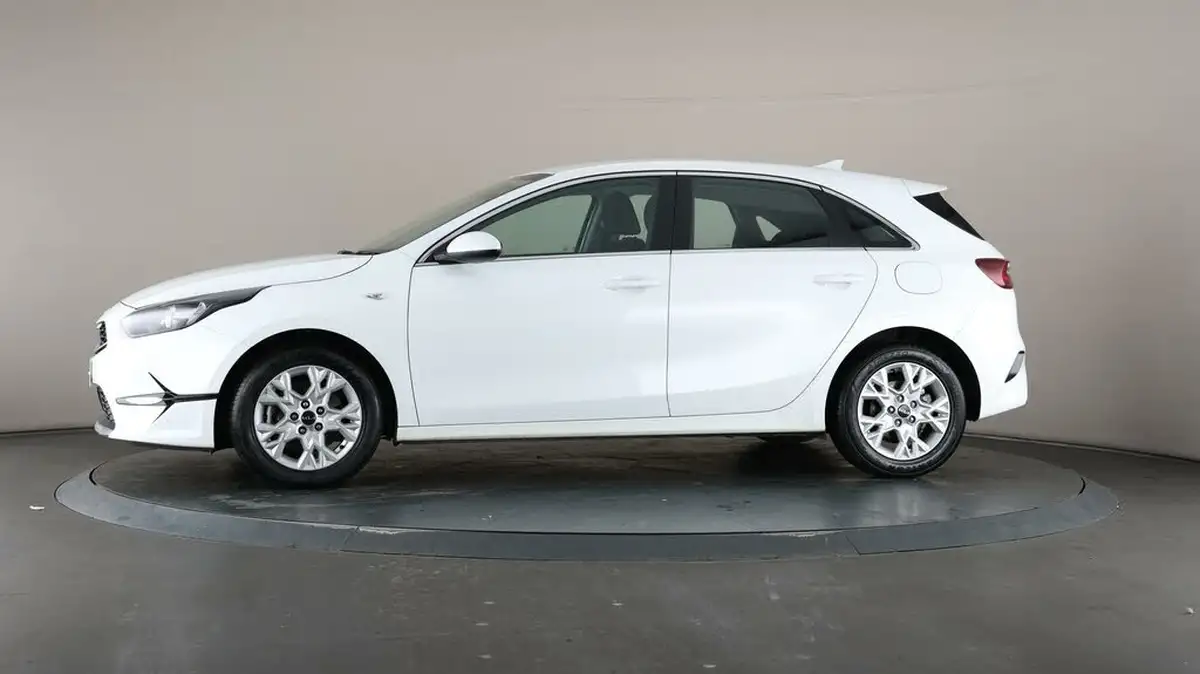 2023-kia-ceed-15-t-gdi-2-158bhp-non-adap-hatchback-big-36