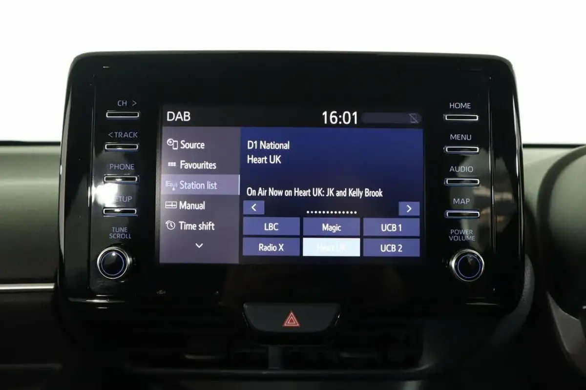 2022-toyota-yaris-15-vvt-i-icon-big-25