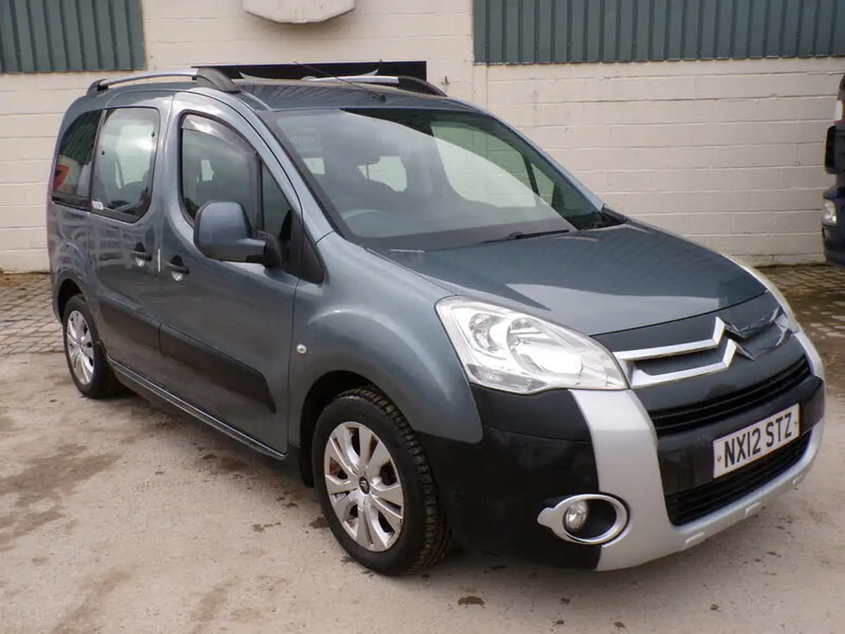 2012-citroen-berlingo-16td-xtr-110ps-big-8