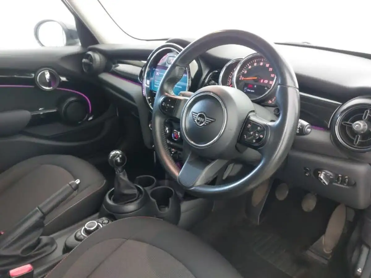 2022-mini-cooper-15-cooper-classic-hatchback-5d-big-10