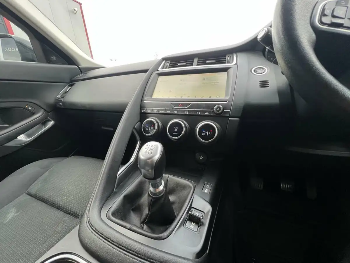 2019-jaguar-e-pace-20-i4d-150ps-big-31